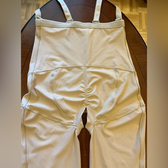 Compression girdle ankle length, tummy & buttocks control, adjustable width. M-L - Picture 6 of 10